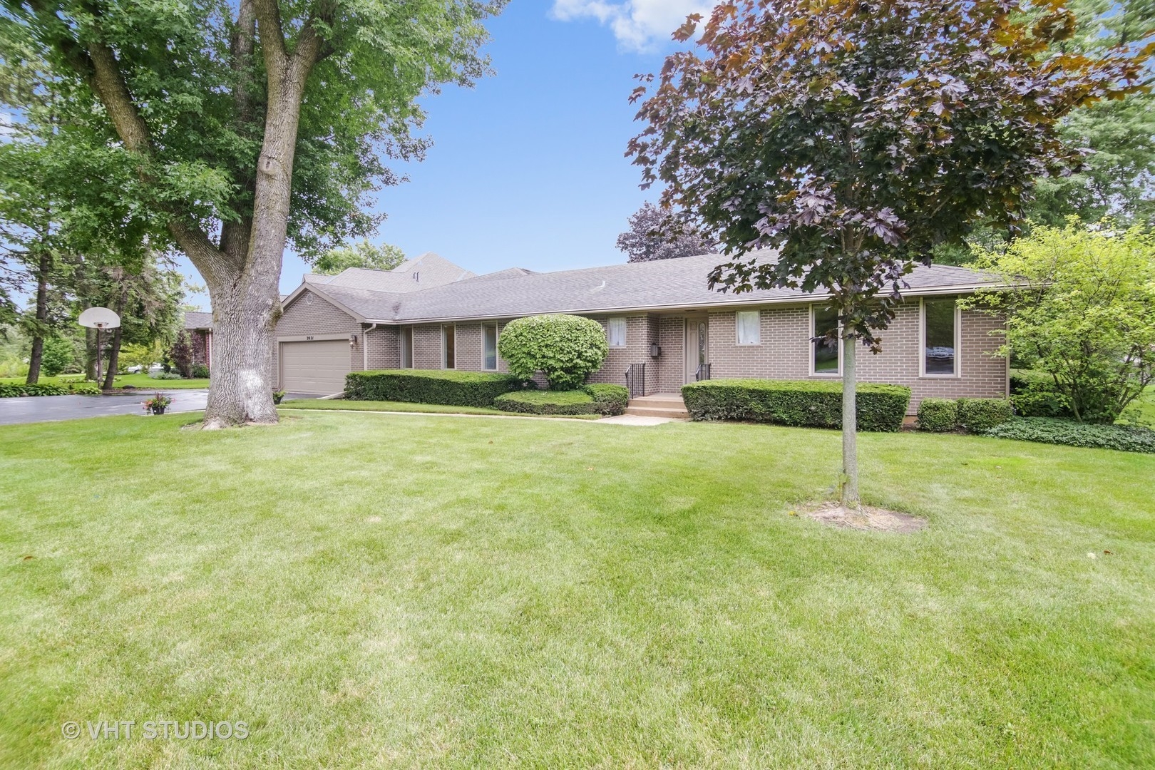 2021 Walnut Circle Northbrook, Il 60062 | Mls# 09728441 | @Properties-Illinois Rut Report 2021