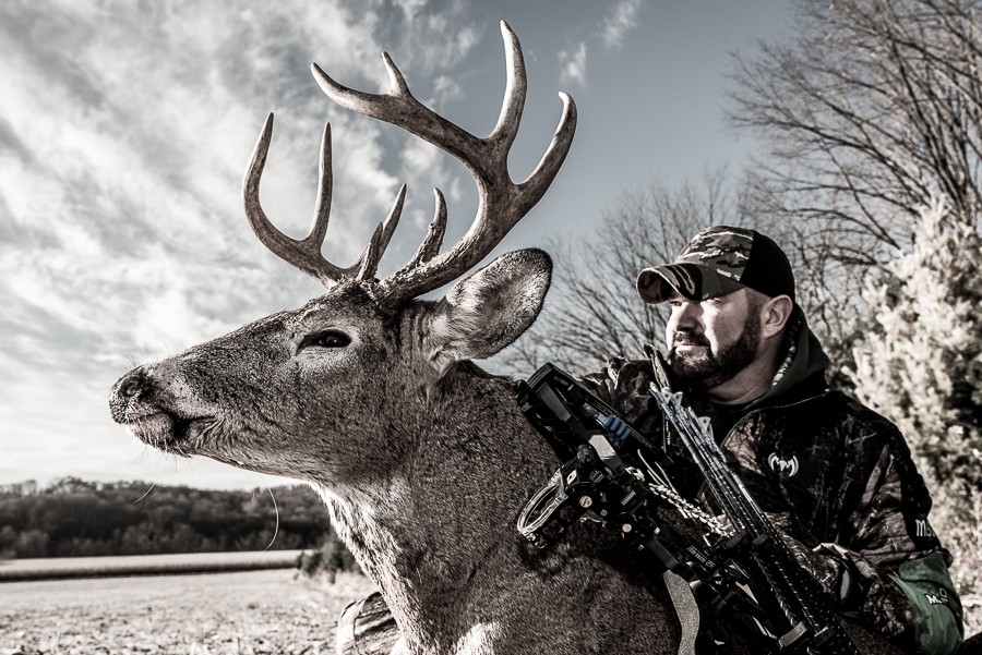 Wi Whitetail Trophy » Turtle Creek Outfitters-Whitetail Rut In Wisconsin